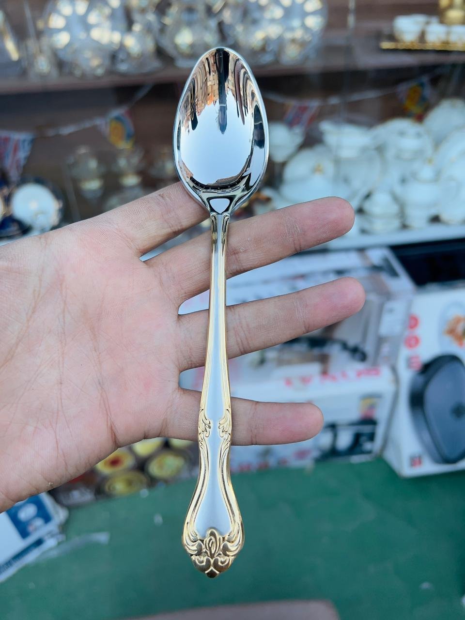 شنطه معالق تحفه ارشيا ٨٦قطعه موديل راقي - الصورة 6