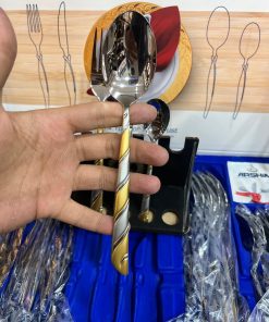 علبه من المعالق والشوك والسكاكين ارشيا اصلي