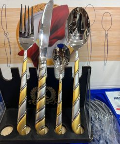 Alternative view of علبه من المعالق والشوك والسكاكين ارشيا اصلي