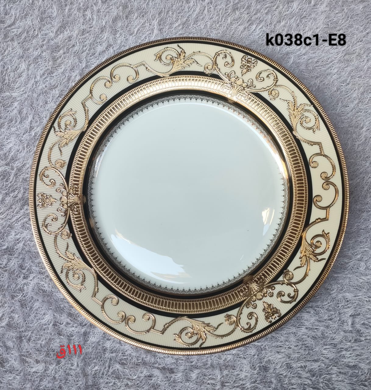 طقم سفره ويمر الماني 111قطعه
كود k0491-E8 - الصورة 6