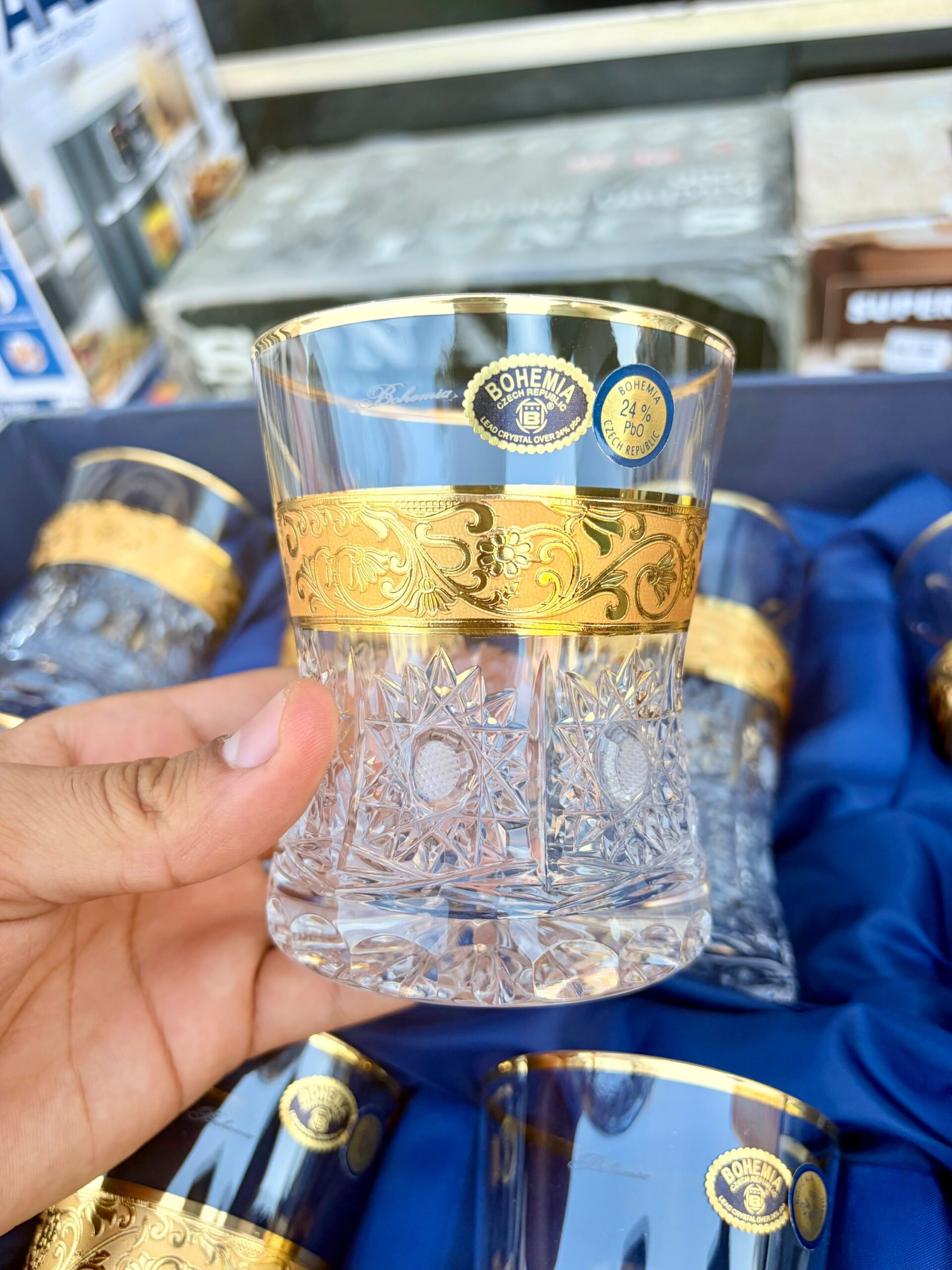 طقم الكوبايات الكريستال البوهيمي الاصلي الحفر بالذهب - الصورة 4
